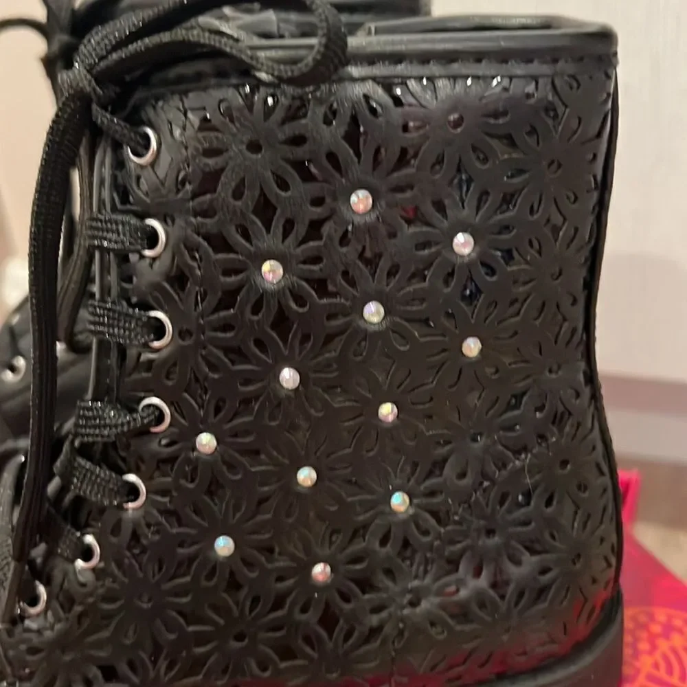 Black sparkly stone boots